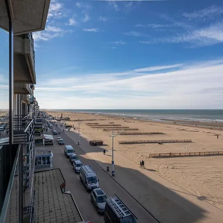 Valentino 0401 - 2 Bedrooms 6p - Stunning Sea View - Centrally Located