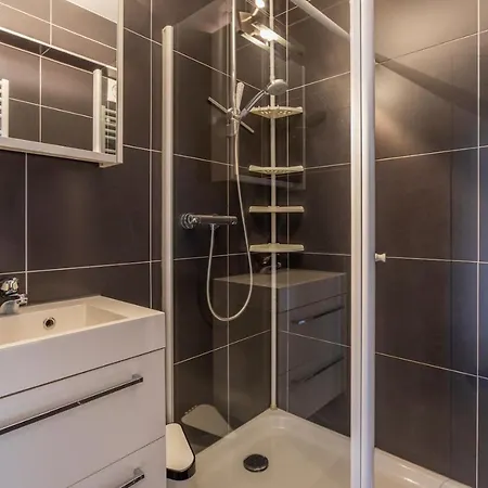 Valentino 0401 - 2 Bedrooms 6p - Stunning Sea View - Centrally Located